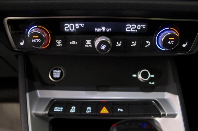 Audi Q3 Sportback - AU-U77417 