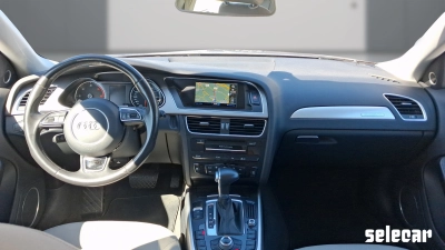 Audi A4 - SE-U79550 