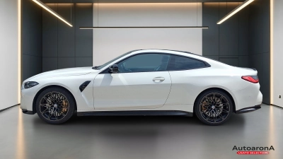 BMW M4 - AU-U79506 