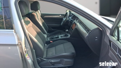 Volkswagen Passat - SE-U80071 