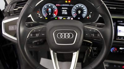 Audi Q3 - AU-U77432 