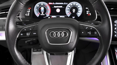 Audi Q8 - AU-U74705 