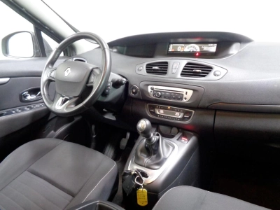 Renault Scenic - SE-U78008 