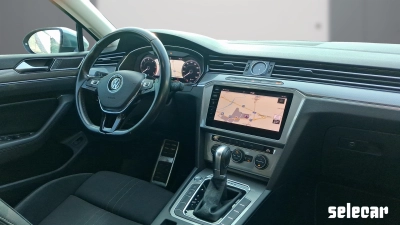 Volkswagen Passat - SE-U80071 