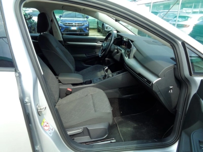 Volkswagen Golf - SE-U76467 