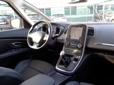 Renault Grand - SE-U76025 