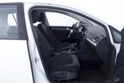 Volkswagen Golf - AU-U71797 