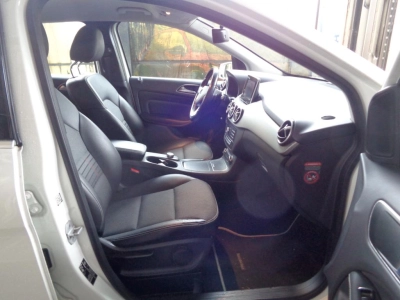 Mercedes-Benz Classe - SE-U77762 