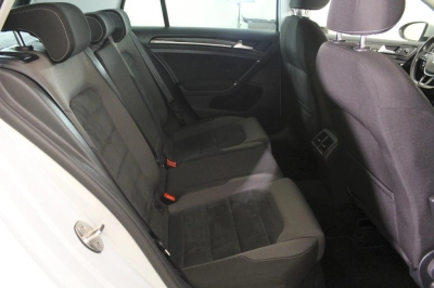 Volkswagen Golf - AU-U77308 