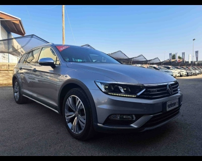 Volkswagen Passat - SE-U76980 