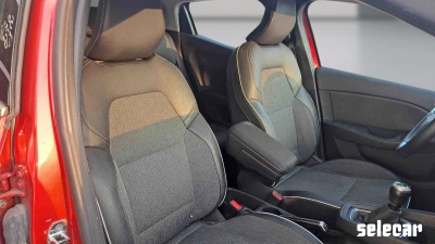 Renault Clio - SE-U77239 