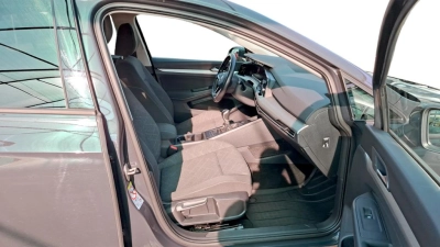 Volkswagen Golf - SE-U79096 