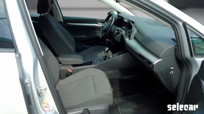 Volkswagen Golf - SE-U76467 