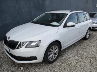 Skoda Octavia - AU-U70999 
