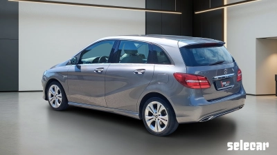 Mercedes-Benz Classe - SE-U79554 