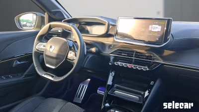 Peugeot 208 - SE-U79643 