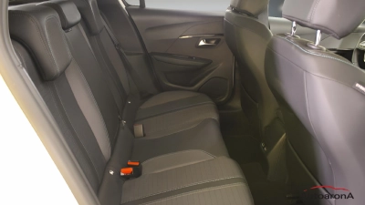 Peugeot 208 - AU-U77419 