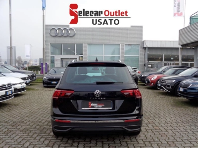 Volkswagen Tiguan - SE-U75780 