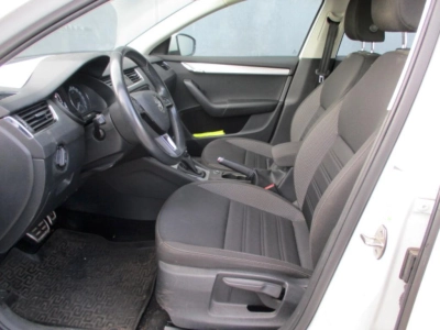 Skoda Octavia - AU-U70999 